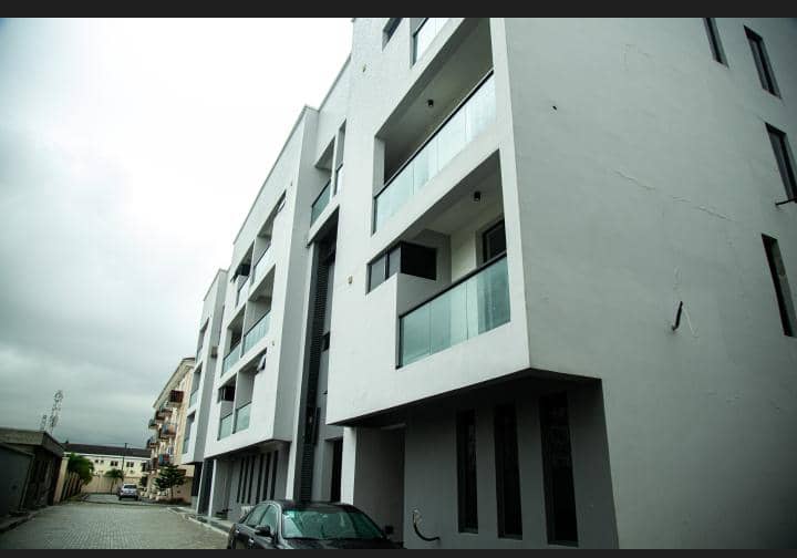 Luxury 2–4 Bedroom Maisonettes & Flats with BQ for Sale in Igbo Efon, Lekki 3