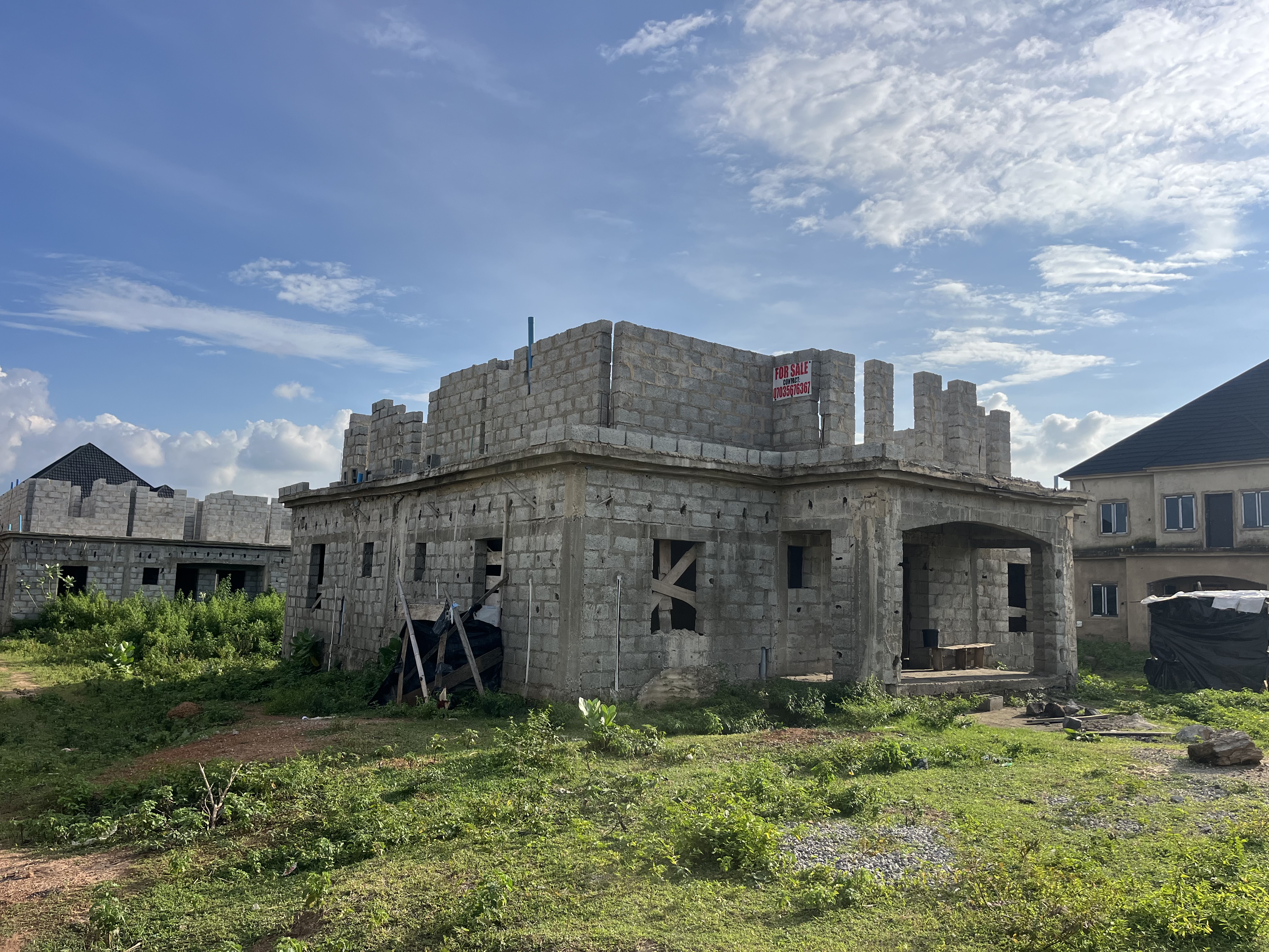 Uncompleted 5 bedroom penthouse in Lugbe  5