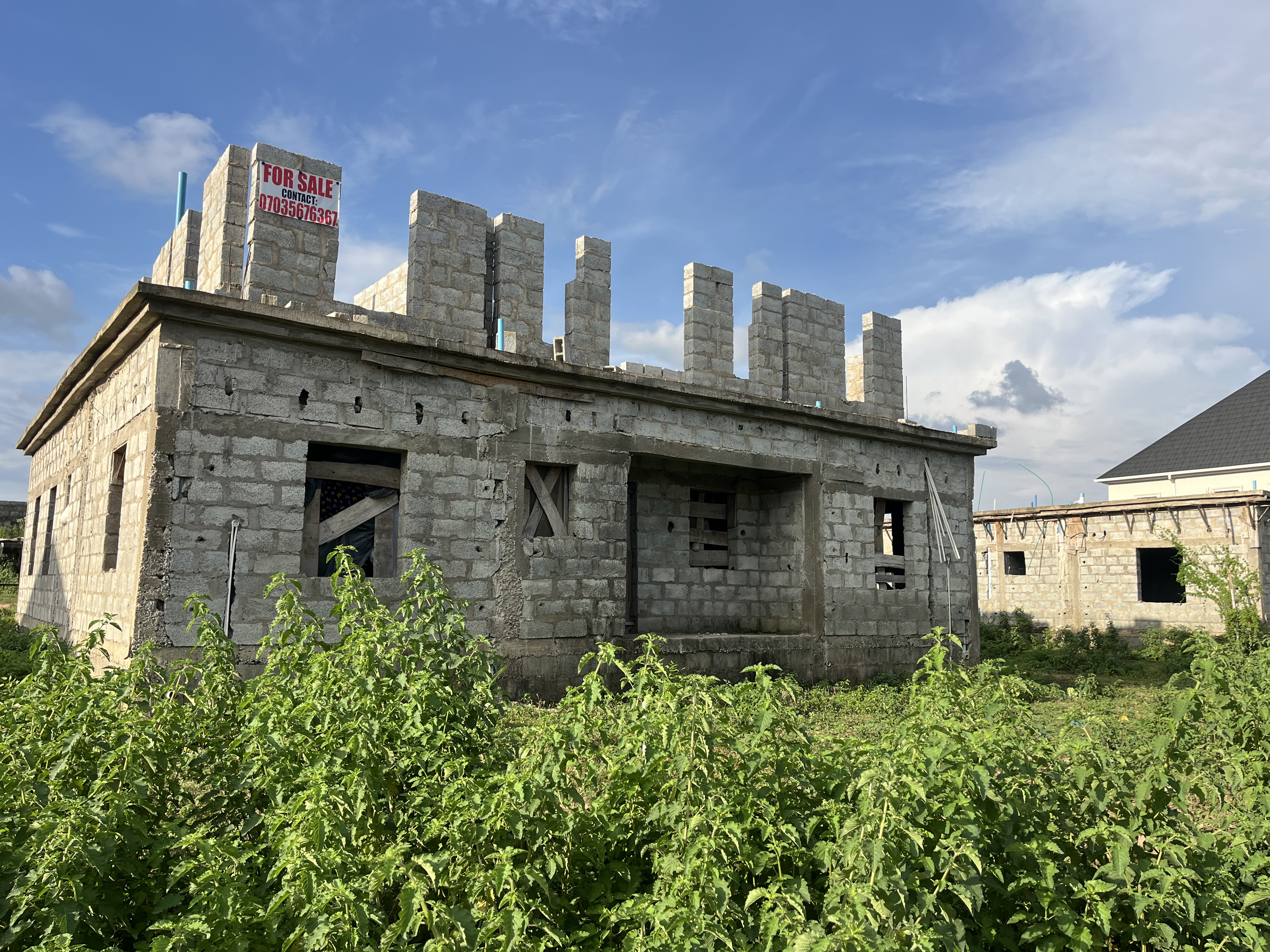 Uncompleted 5 bedroom penthouse in Lugbe  6
